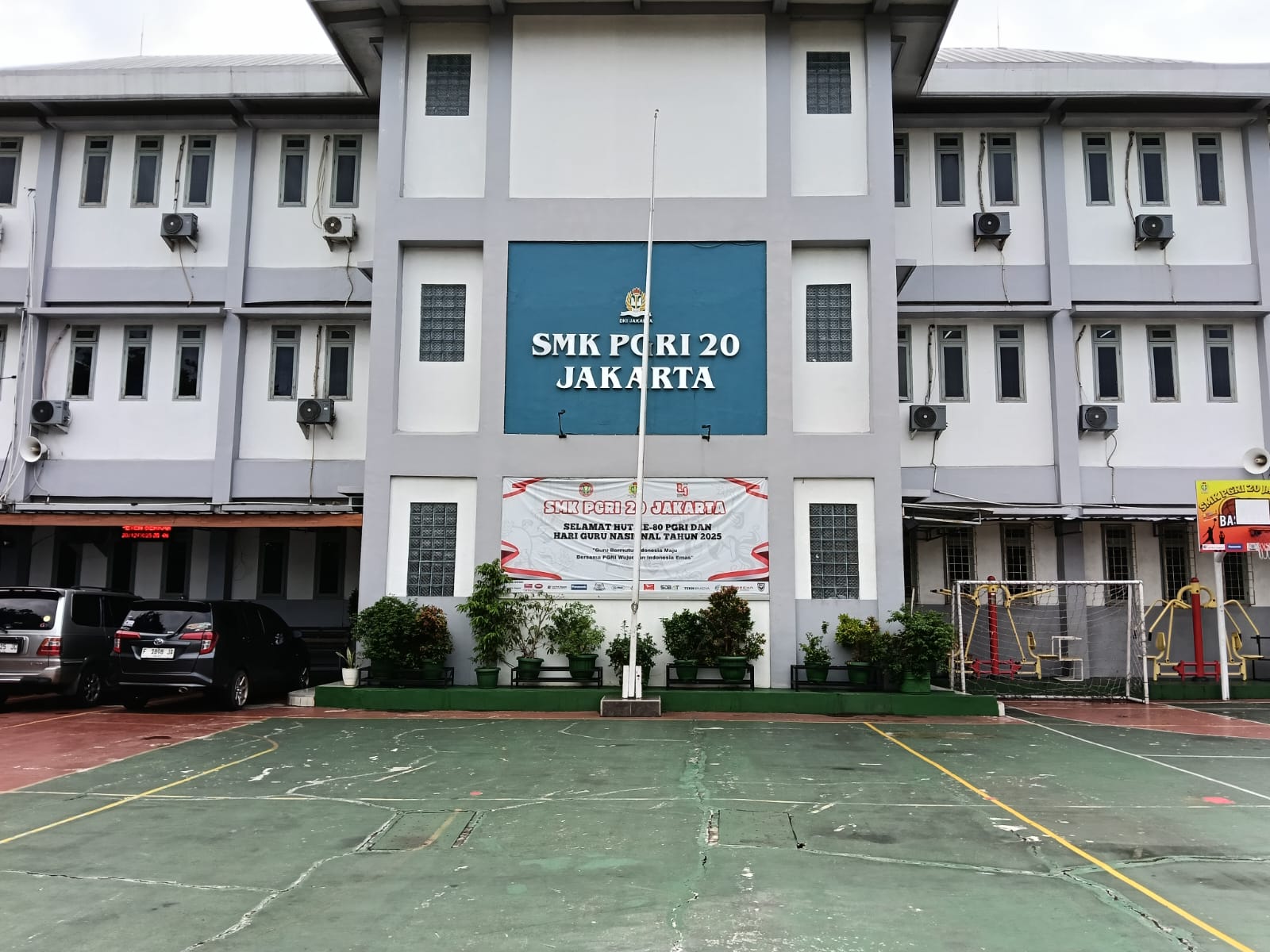 gedung utama 4